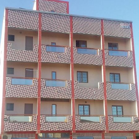 Apartmán Chez Mimi Toubab Dialaw Exteriér fotografie