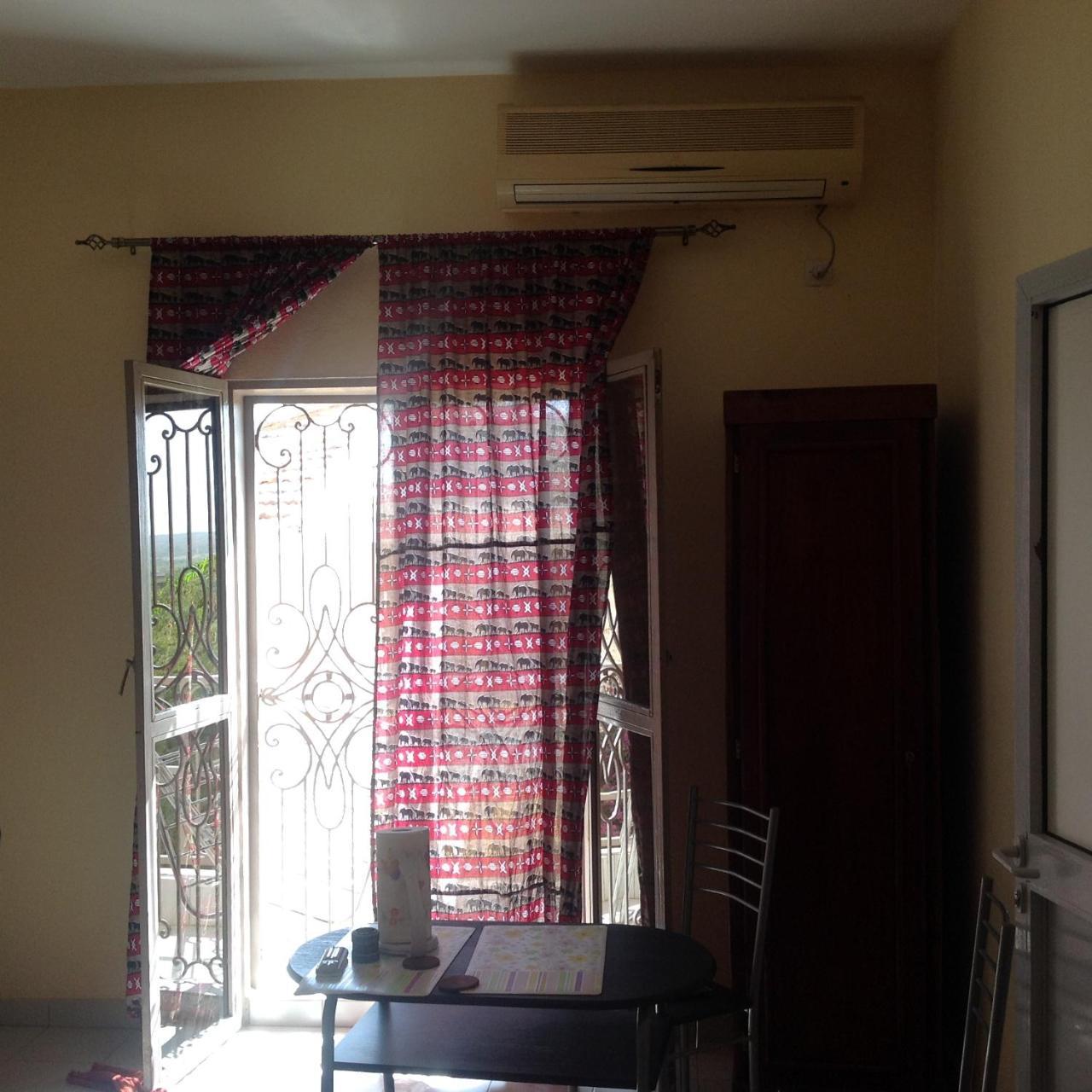 Apartmán Chez Mimi Toubab Dialaw Exteriér fotografie