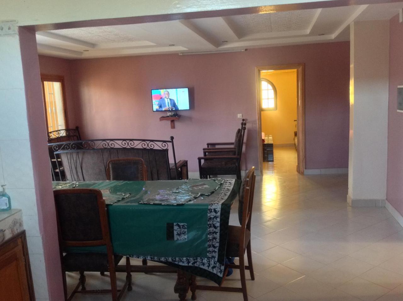 Apartmán Chez Mimi Toubab Dialaw Exteriér fotografie