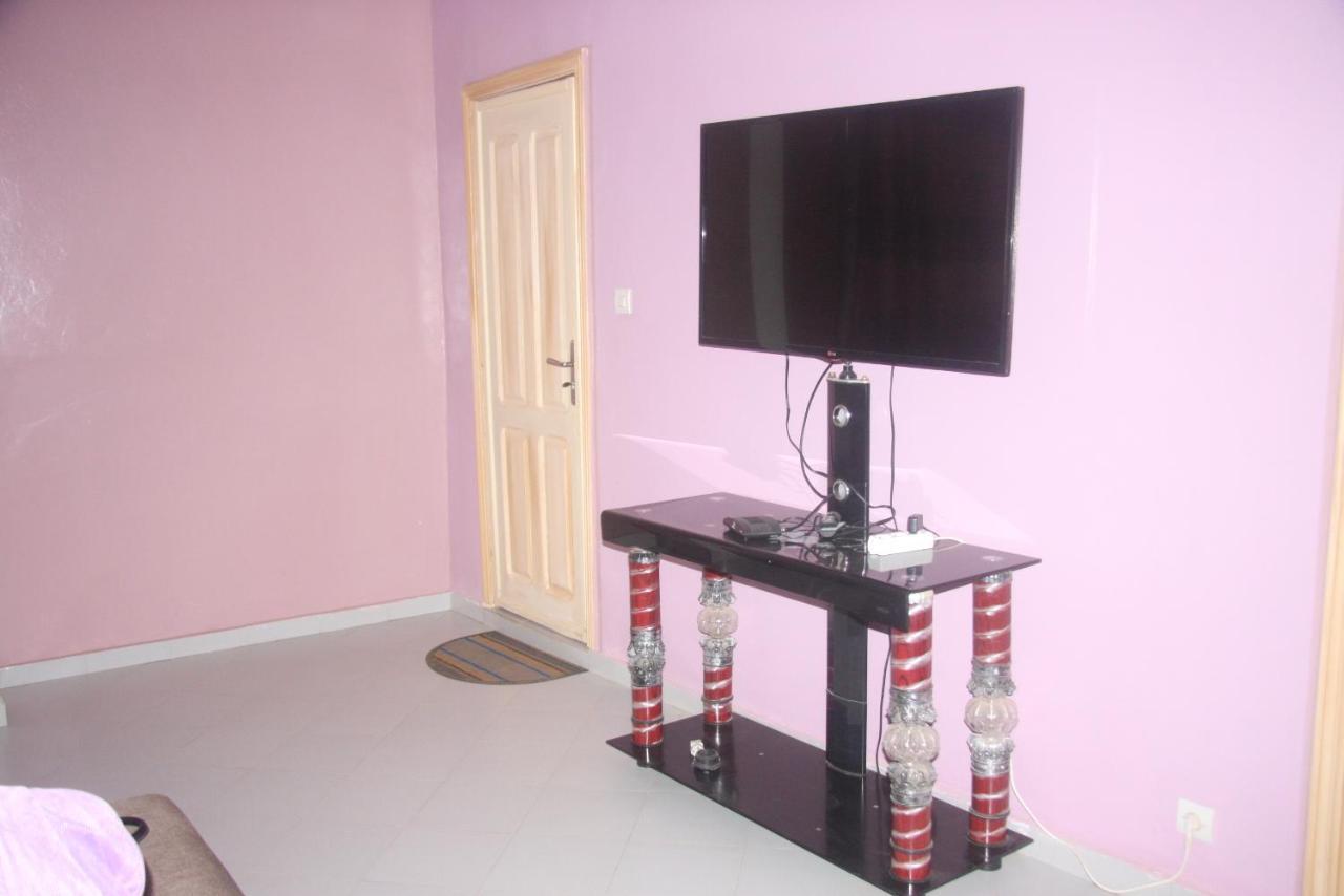 Apartmán Chez Mimi Toubab Dialaw Exteriér fotografie