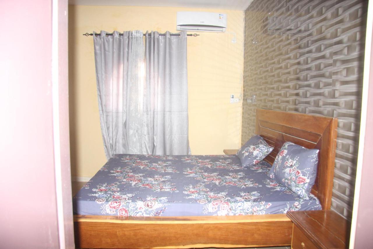 Apartmán Chez Mimi Toubab Dialaw Exteriér fotografie