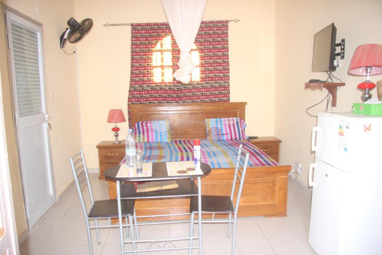 Apartmán Chez Mimi Toubab Dialaw Exteriér fotografie